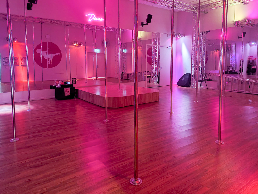 Pole divas studio