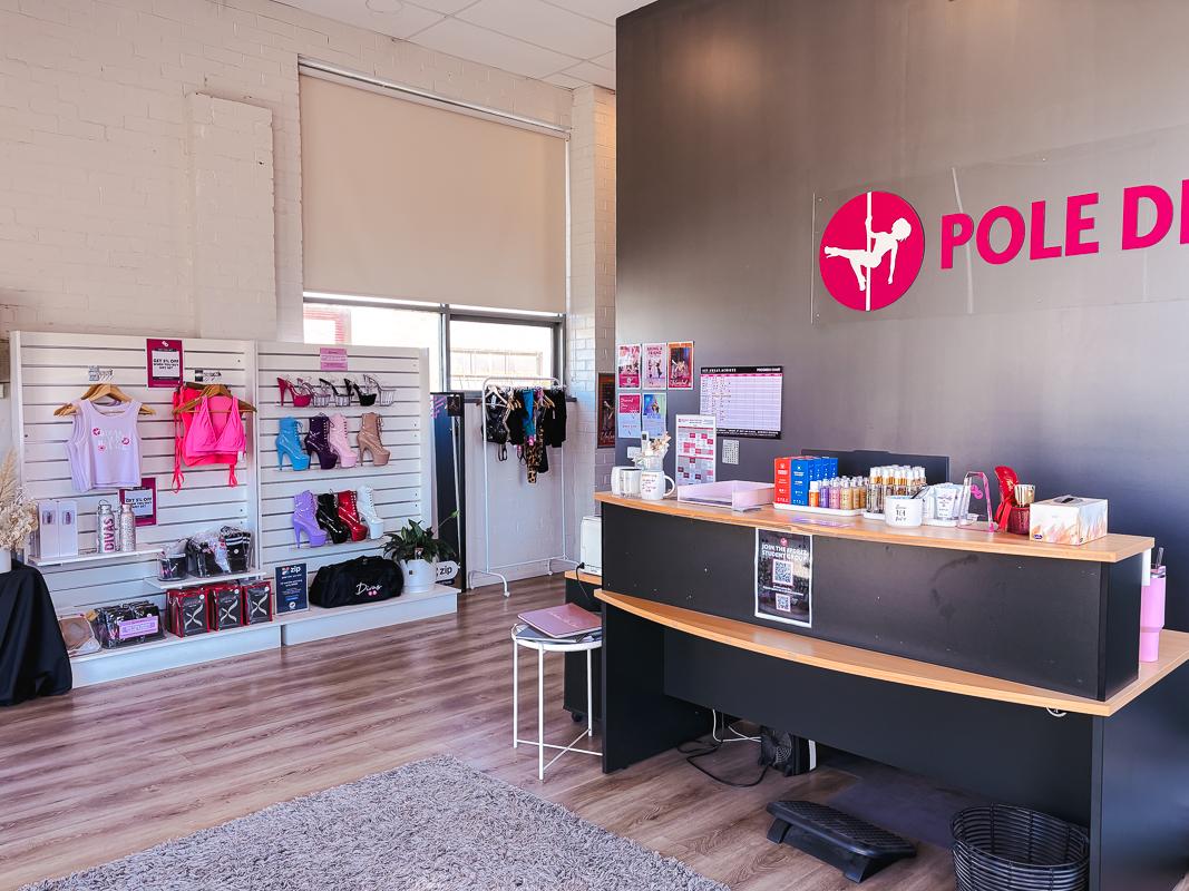 Pole divas reception