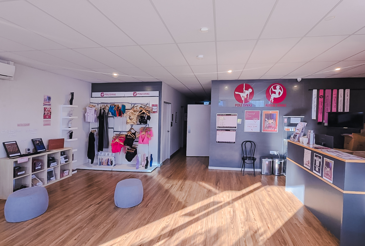 Pole divas reception